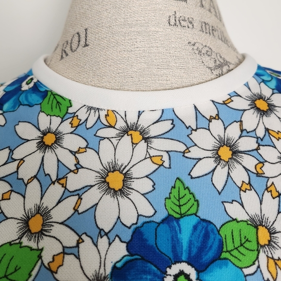 60s Mod Floral Dress - Picture 5 of 10